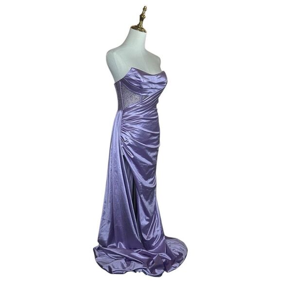 NWT Ladivine By Cinderella Divine Lavender Prom Long Gown Size 4 Satin Beaded - Picture 5 of 14